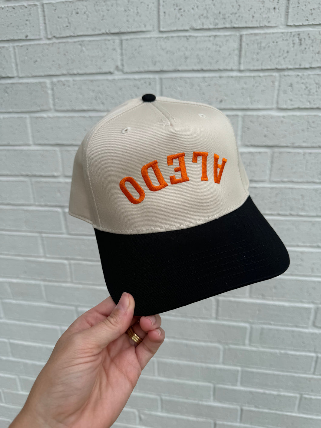 ALEDO hat | cream+ black/orange